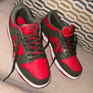 Nike Men's Dunk Low 'Cargo Khaki Mystic Red'.